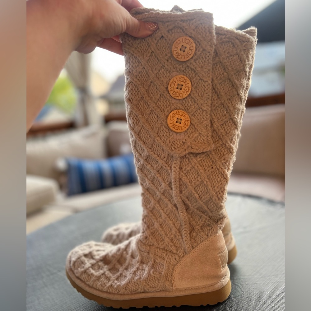 Grey knit UGGS